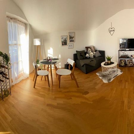 Neues Ruhiges Apartment, Bergblick, Stellplatz Бишофсвизен Екстериор снимка