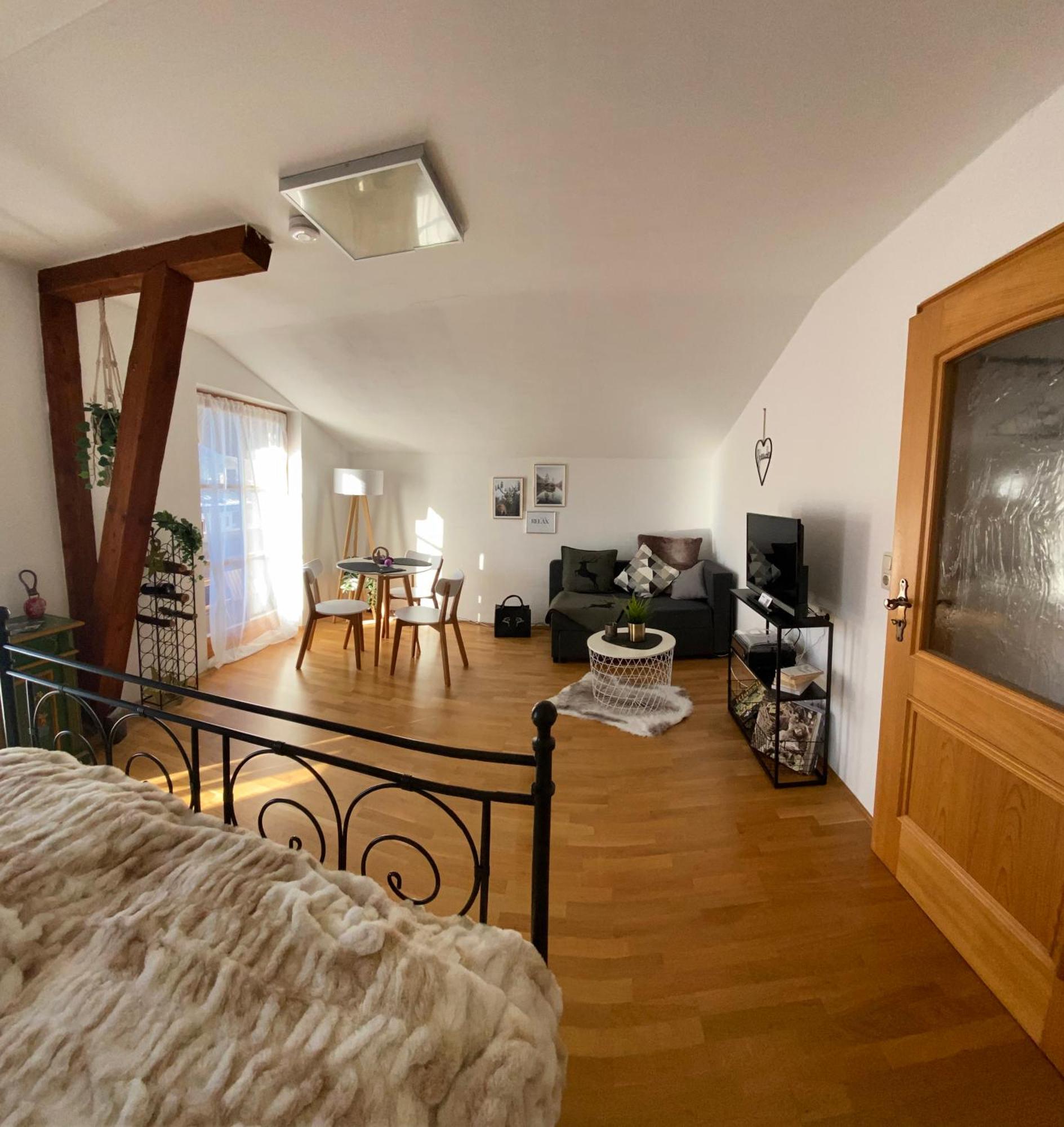 Neues Ruhiges Apartment, Bergblick, Stellplatz Бишофсвизен Екстериор снимка