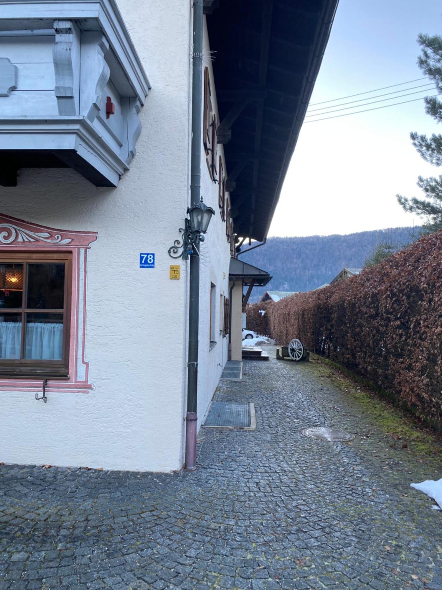 Neues Ruhiges Apartment, Bergblick, Stellplatz Бишофсвизен Екстериор снимка